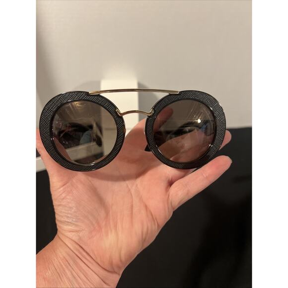 Prada Round Sunglasses Black Oversized Italy Designer SPR15S Read main image 13